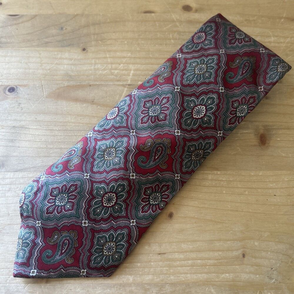 Vtg Burberrys / Burberry Tie Red & Green Floral Patterned Silk Necktie 59x3.5